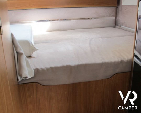 Hymer B 614 SL Star Edition: spendido motorhome Hymer usato con ampio garage, sotto i 7 metri di lunghezza, versione speciale con colorazione Champagn