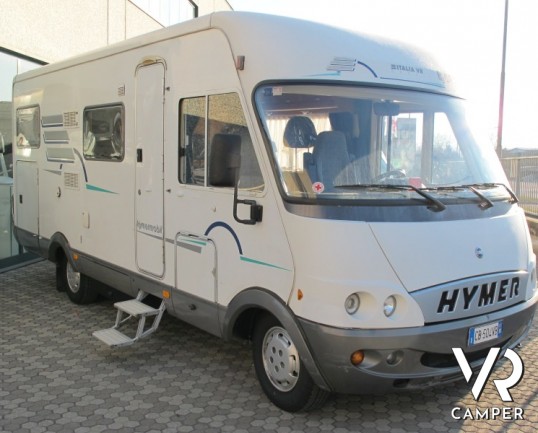 Hymer B-Klasse 644: motorhome con garage ampio, doppio pavimento AL-KO con gavoni passanti e condizionatore in cabina.