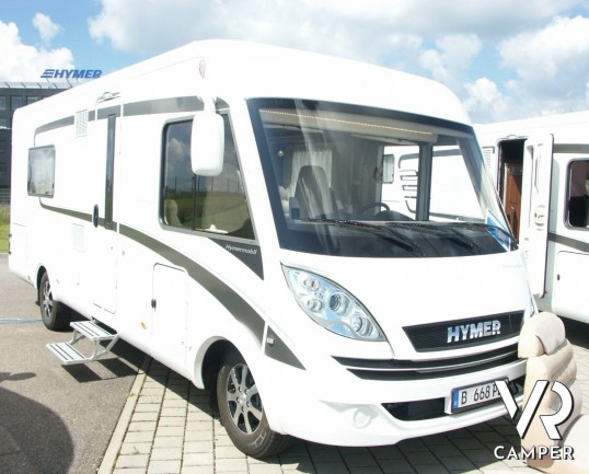 Hymer B 668 Premium Line: motorhome nuovo a Torino con letti gemelli bassi centrali e ampio bagno in coda