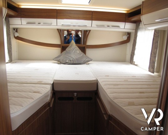 Hymer B 678 DL: nuovo Hymer motorhome con letti gemelli in coda, fino a 5 posti omologati in patente C