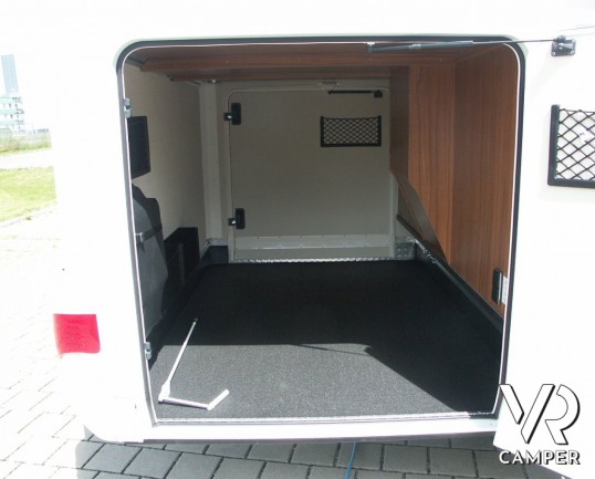 Hymer B 678 Premium Line: camper motorhome grande con letti gemelli in coda e garage