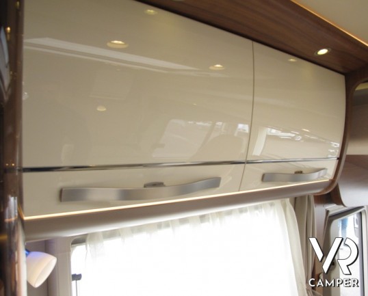 Hymer B 680 Star Line: maxi motorhome nuovo Hymer gemellato, con trazione posteriore, letti gemelli, ampia dinette