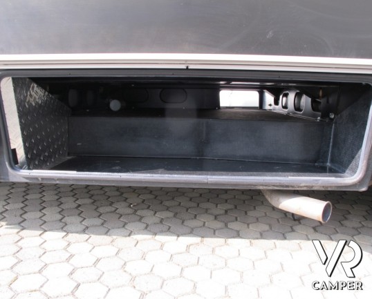 Hymer B 694 SL Star Edition: motorhome hymer usato recente con doppio pavimento, bagno e doccia separato, ampio garage e molto ben accessoriato