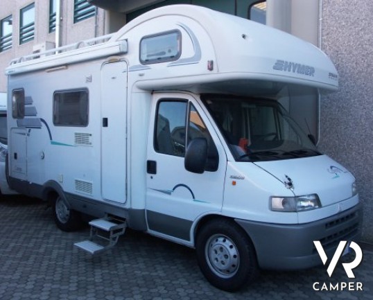 Hymer Camp 524:camper usato mansardato a Torino con garage, letto singolo fisso in coda.