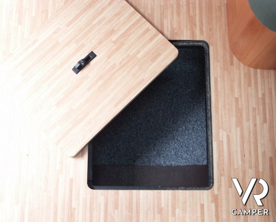 HYMER CAMP 614 SL: camper usato mansardato Hymer con garage e sospensioni ad aria AL-KO.