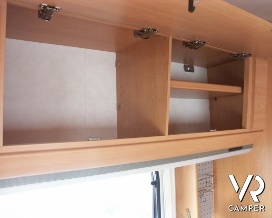 HYMER CAMP SWING 644 GARAGE: mansardato usato in piemonte, hymer con garage e letto matrimoniale in coda.