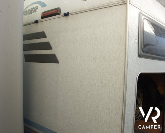 HYMER CAMP SWING 644 GARAGE: mansardato usato in piemonte, hymer con garage e letto matrimoniale in coda.