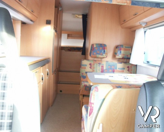 HYMER CAMP SWING 644 GARAGE: mansardato usato in piemonte, hymer con garage e letto matrimoniale in coda.