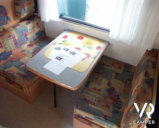 HYMER CAMP SWING 644 GARAGE: mansardato usato in piemonte, hymer con garage e letto matrimoniale in coda.