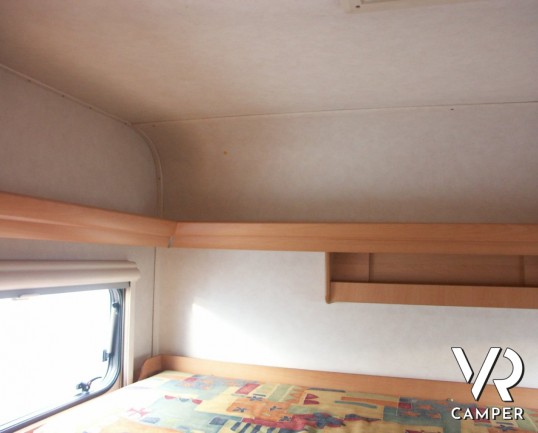 HYMER CAMP SWING 644 GARAGE: mansardato usato in piemonte, hymer con garage e letto matrimoniale in coda.
