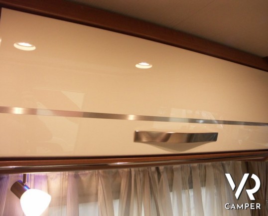 ymer Exsis-I 564 Experience: camper motorhome nuovo in versione speciale con antenna satellitare automatica e TV