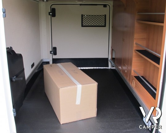 Hymer Exsis-I 678: nuovo motorhome Hymer con letti gemelli posteriori, dinette a L e bagno e doccia separata. Nuovo modello 2018