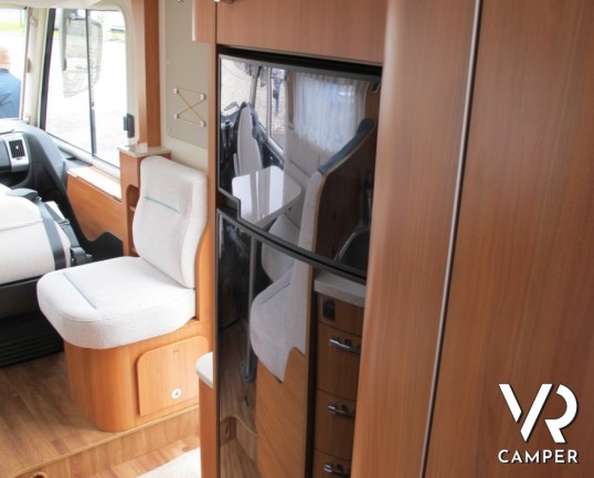 Hymer Exsis-I 678: nuovo motorhome Hymer con letti gemelli posteriori, dinette a L e bagno e doccia separata. Nuovo modello 2018Hymer Exsis-I 678: nuo