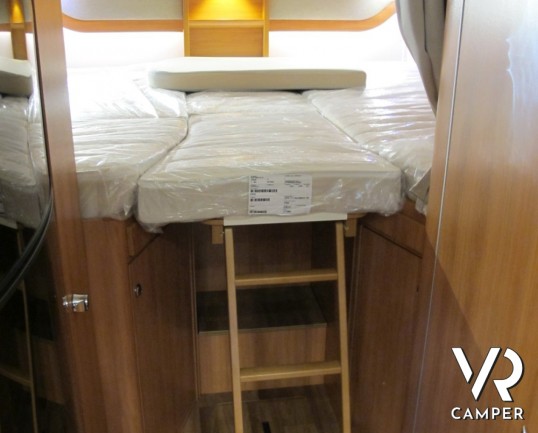 Hymer Exsis-T 588: camper Hymer semintegrale nuovo con letti gemelli posteriori, ampio garage, lunghezza 699