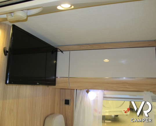 Hymer Exsis-I 588: motorhome Hymer nuovo con letti gemelli e basculante, nuova serie Exsis-I super leggera e compatta