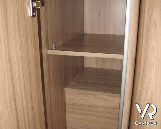 Hymer Exsis-I 588: motorhome Hymer nuovo con letti gemelli e basculante, nuova serie Exsis-I super leggera e compatta