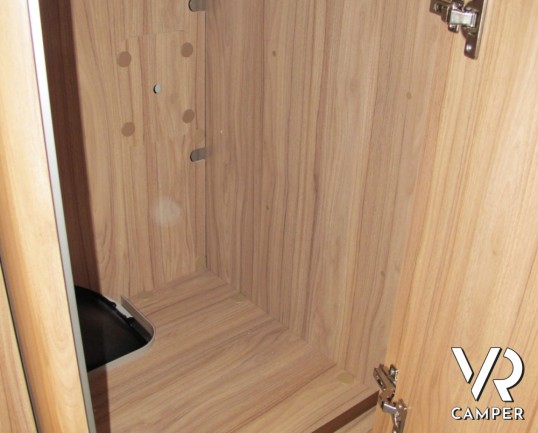 Hymer Exsis-I 588: motorhome Hymer nuovo con letti gemelli e basculante, nuova serie Exsis-I super leggera e compatta