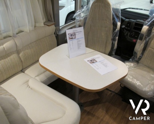 Hymer Exsis-I 504: camper motorhome nuovo compatto con letto matrimoniale in coda, ampio garage, letto basculante, 4 posti letto e omologati in solo 6