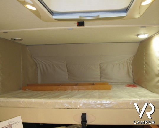Hymer Exsis-I 504: camper motorhome nuovo compatto con letto matrimoniale in coda, ampio garage, letto basculante, 4 posti letto e omologati in solo 6