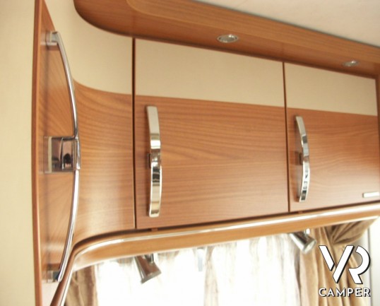 Hymer B 694 SL: camper usato in piemonte, motorhome di fascia lusso, con tanti accessori e garage!