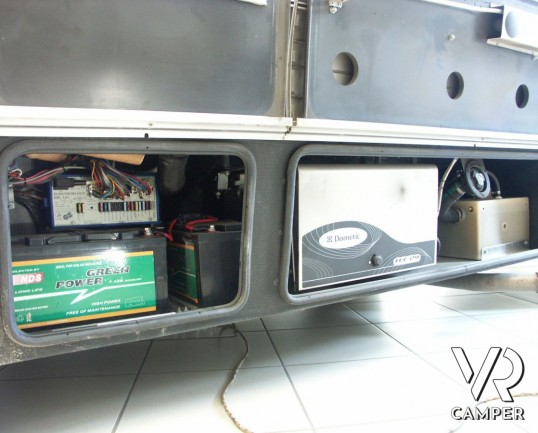 Hymer B 694 SL: camper usato in piemonte, motorhome di fascia lusso, con tanti accessori e garage!