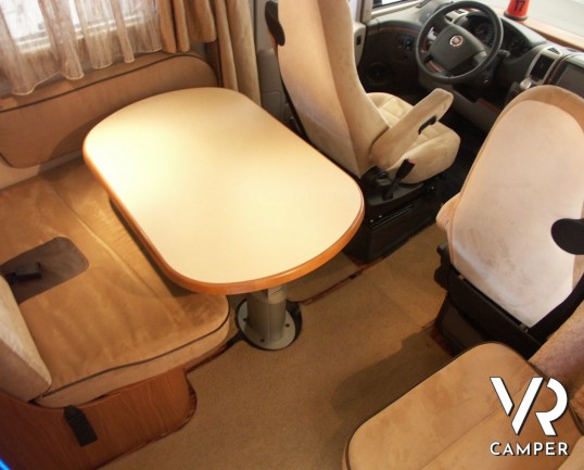 Hymer B 694 SL: camper usato in piemonte, motorhome di fascia lusso, con tanti accessori e garage!