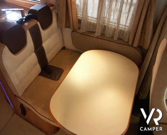 Hymer B 694 SL: camper usato in piemonte, motorhome di fascia lusso, con tanti accessori e garage!