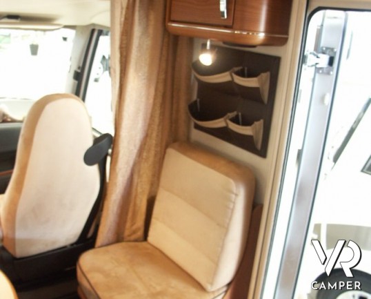 Hymer B 694 SL: camper usato in piemonte, motorhome di fascia lusso, con tanti accessori e garage!