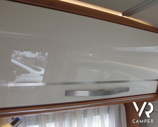 Hymer ML-T 580 4X4: camper semintegrale con letti gemelli su meccanica mercedes trazione posteriore