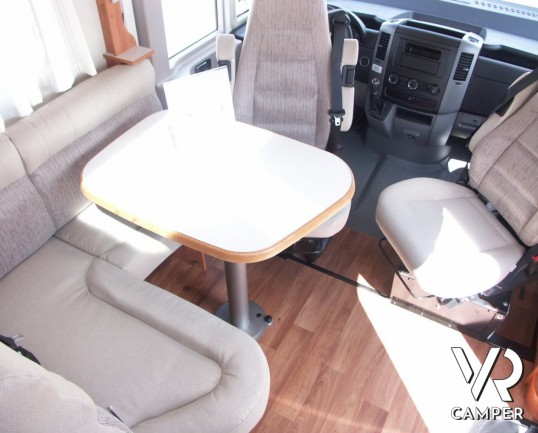 Hymer MLI 540: motorhome nuovo su mercedes con trazione posteriore e garage