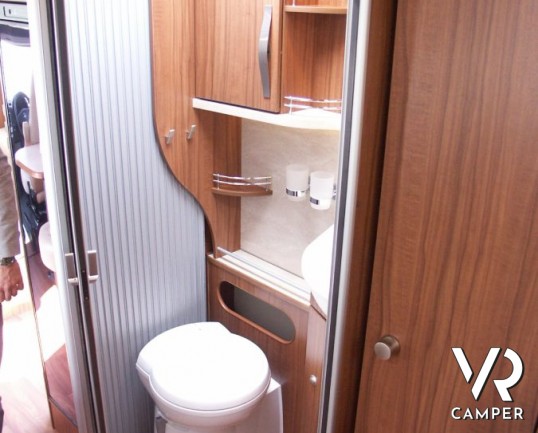 Hymer ML-T 620: semintegrale nuovo su mercedes euro 6 con letti gemelli in coda