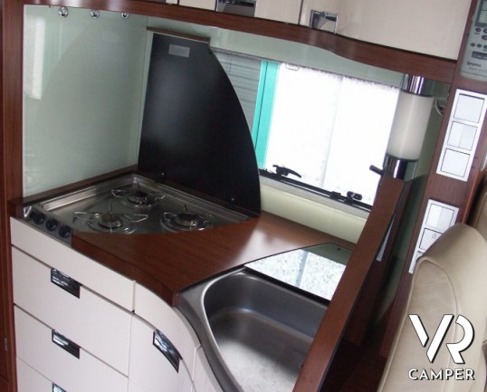 Hymer S 800: maxi motorhome usato con garage, camper in patente C, 5.000 kg