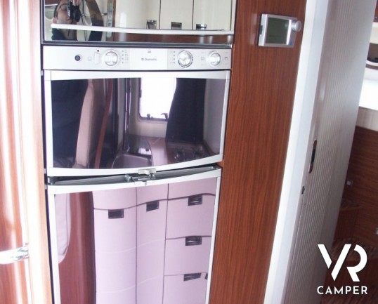 Hymer S 800: maxi motorhome usato con garage, camper in patente C, 5.000 kg