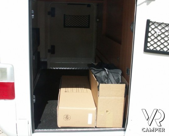 Hymer Tramp 708 SL: camper semintegrale nuovo con letto nautico e garage.