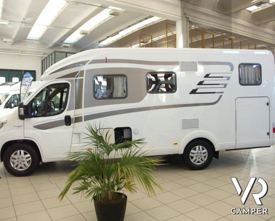 HYMER TRAMP 568 SL: camper semintegrale nuovo con doppio pavimento e letti gemelli con garage.