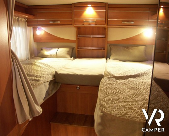 HYMER TRAMP 568 SL: camper semintegrale nuovo con doppio pavimento e letti gemelli con garage.