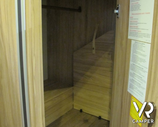 Hymer Tramp 578 GL: camper semintegrale nuovo Hymer sotto i 7 metri con letti gemelli posteriori e garage, 4 posti omologati.