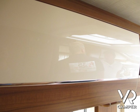 Hymer Tramp 588 SL: camper semintegrale nuovo Hymer con doppio pavimento, letti a castello