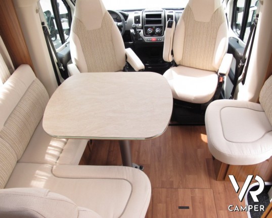 Hymer Tramp 588 SL: camper semintegrale nuovo Hymer con doppio pavimento, letti a castello