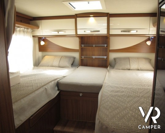 Hymer Tramp 588 SL: camper semintegrale nuovo Hymer con doppio pavimento, letti a castello