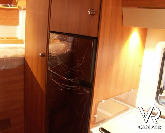 Hymer Tramp 614 CL: camper semintegrale nuovo a Torino con il letto matrimoniale in coda, ampio garage, letto basculante, doppio armadio.