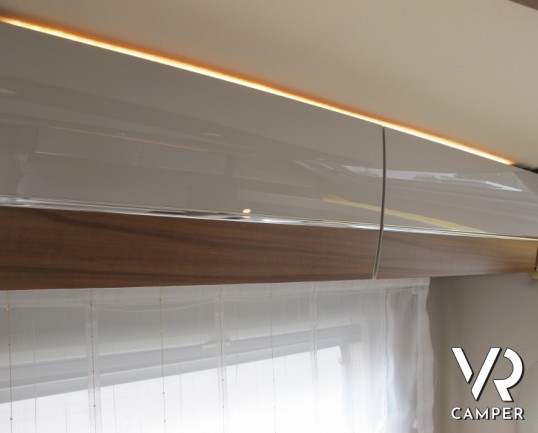 Hymer Tramp 678 CL Gold Limited: camper semintegrale nuovo in versione speciale con letti gemelli in coda e ampio garage, letto basculante su dinette