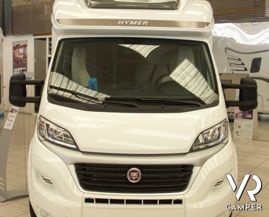 Hymer Tramp 678 cl: semintegrale su Ducato con letti gemelli, ampio garage e letto basculante in italian Edition.