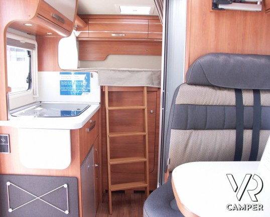 Hymer Van 314 SL: semintegrale piccolo con garage e doppio pavimento