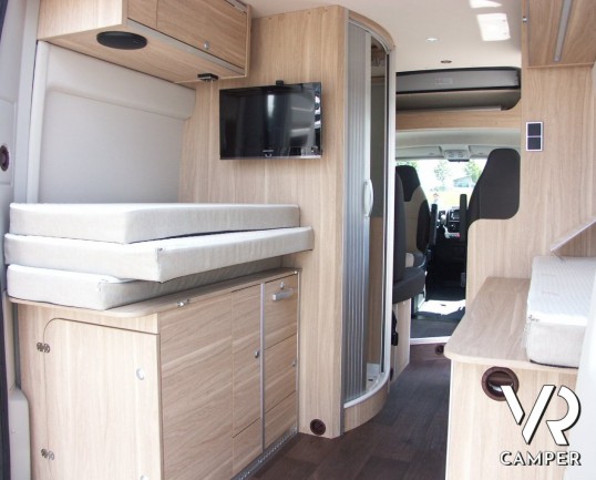 Hymer Car Ayes Rock: furgone 2 posti compatto con letto matrimoniale in coda e bagno