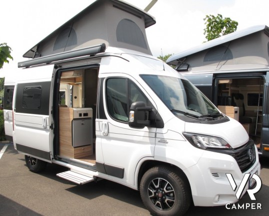 Hymer Car Ayes Rock: camper furgonato con letto sul tetto per i 4 posti di lunghezza 5,41 metri