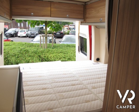 HymerCar Grand Canyon S: camper furgonato su mercedes con trazione posteriore, frigorifero grande e ampio letto posteriore.