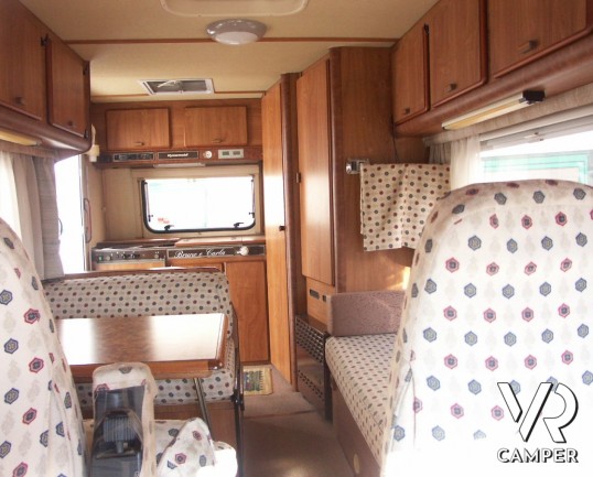 Hymermobil 544: camper usati motorhome a Torino. Ottimo motorhome usato compatto e di alta qualità