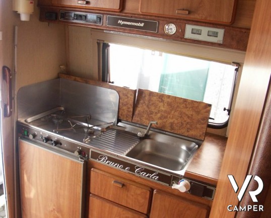 Hymermobil 544: camper usati motorhome a Torino. Ottimo motorhome usato compatto e di alta qualità