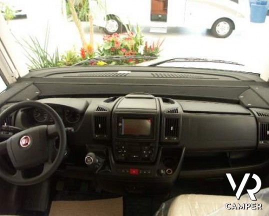 Hymer Exsis-I 504: camper motorhome nuovo di piccole dimensioni con letto matrimoniale, garage per scooter, letto basculante.